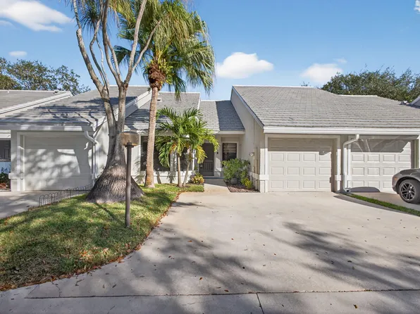 703 Saint Giles Court, Palm Beach Gardens, FL 33418