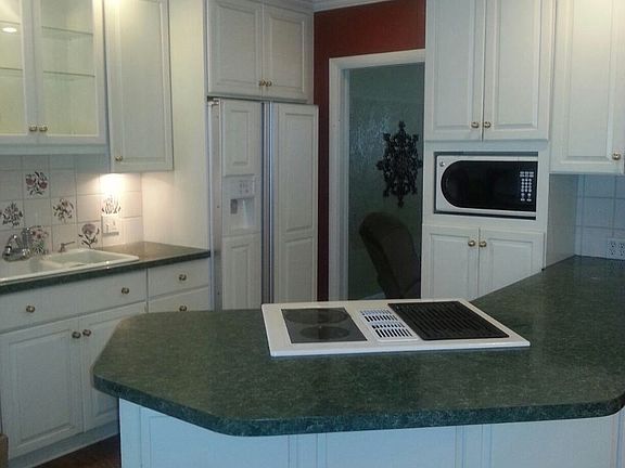 4th image of 1116 Lady Marion Dr