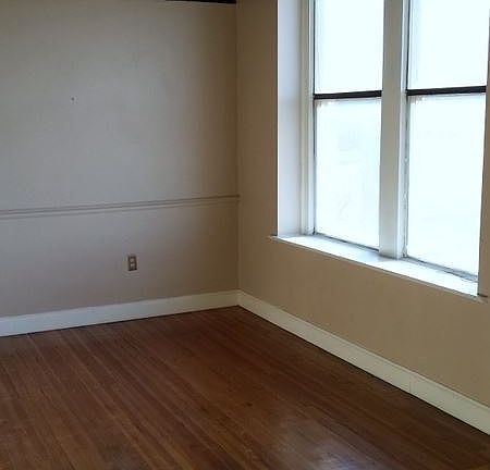 2nd image of 114 Washington St SE APT 504