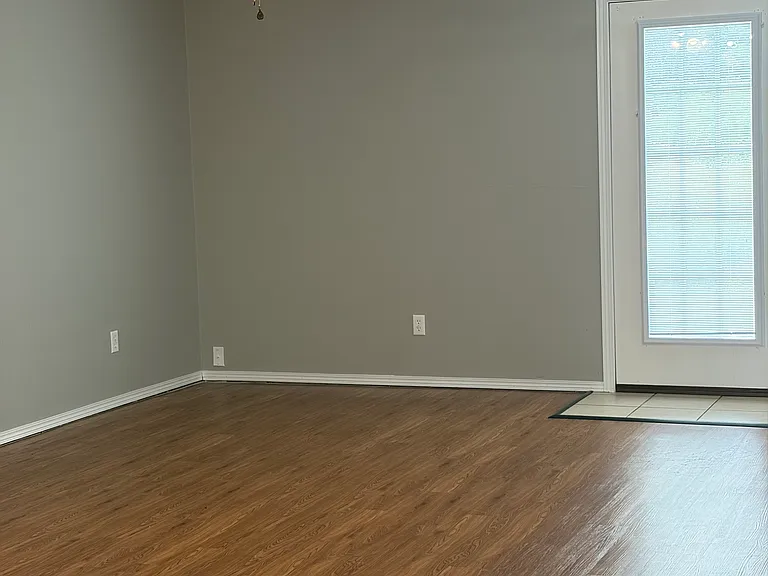 2709 Trailwood Dr #B — Photo 8