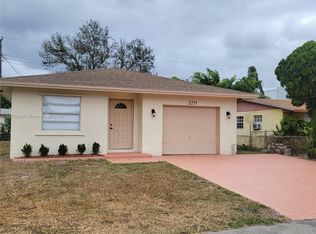 2211 NW 9th Ct, Fort Lauderdale, FL 33311
