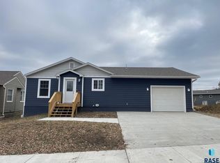 800 S Sneve Ave, Sioux Falls, SD 57103