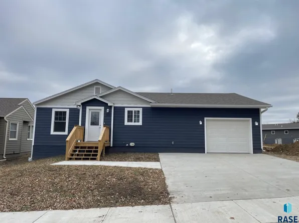 800 S Sneve Ave, Sioux Falls, SD 57103