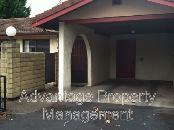 2nd image of 625 NW 29th St