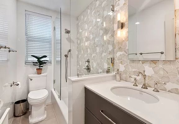 5th image of 161 W 75th St APT 9C