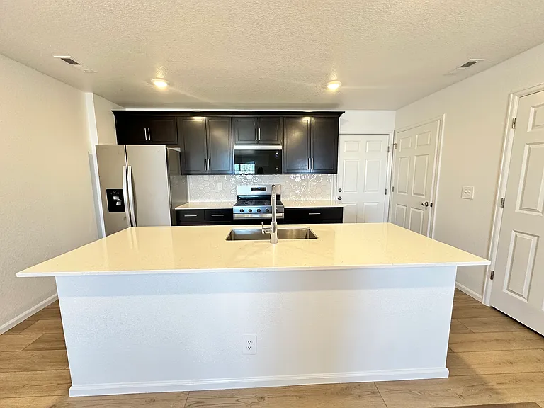 21244 E 65th Dr — Photo 5