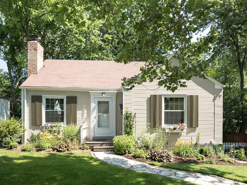 1st image of 137 Girard Pl