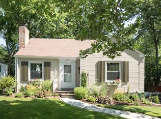 137 Girard Pl, Kirkwood, MO