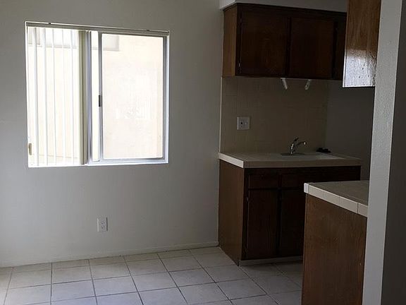 4th image of 4046 W 132nd St APT 219