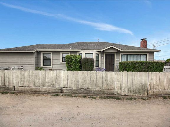 2nd image of 11 Buena Vista Dr