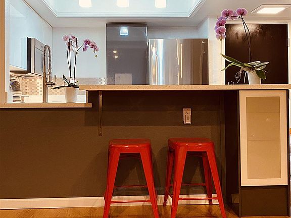 2nd image of 1000 Evergreen Ter APT 1111