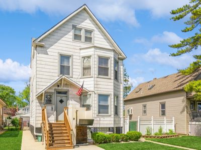 5632 W Berenice Ave, Chicago, IL, 60634