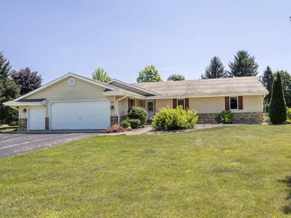 4441 Cherokee TRAIL, Hubertus, WI 53033
