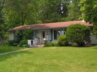 608 Lake Dr, Stillwater, MN 55082