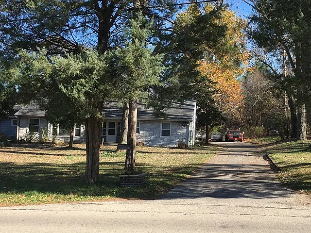 6205 Dunham Rd photo 1