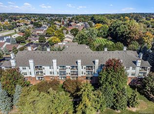 39160 Hayes Rd, Clinton Township, MI 48038