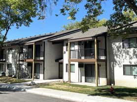 Maple Tree Villa Apartments