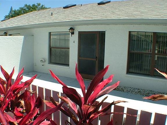4th image of 9611 Green Cypress Ln APT 4