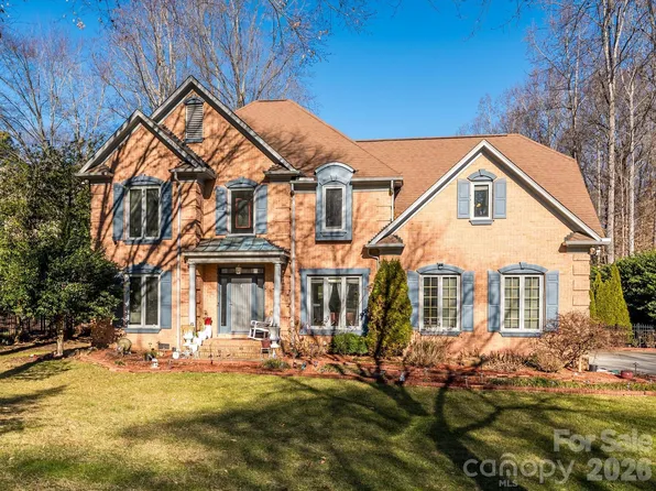 3815 Denmeade Dr, Charlotte, NC 28269