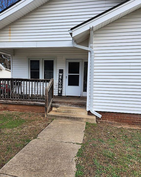1st image of 1505 Cloverdale St