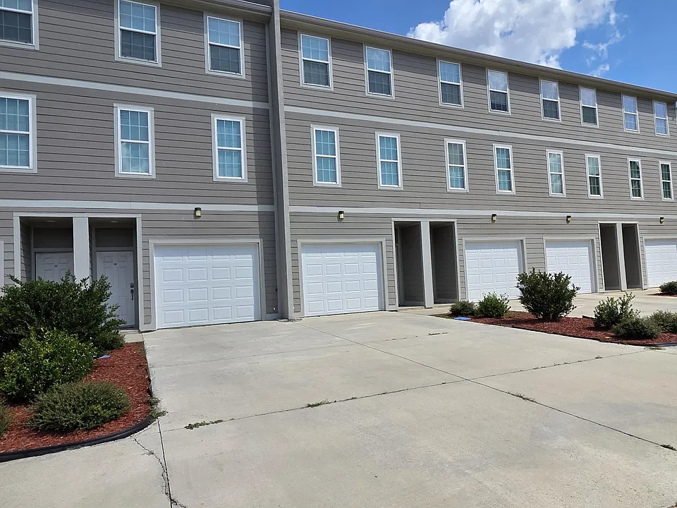 107 E Orchard Loop #107