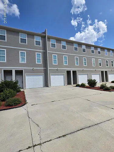 107 E Orchard Loop #107 Photo 1