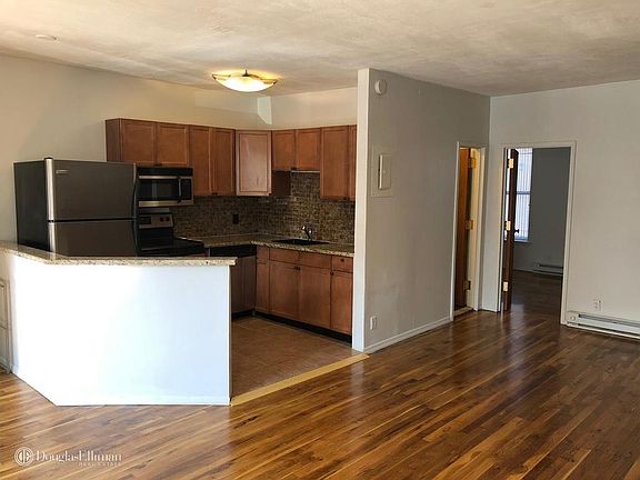 2nd image of 547 51st Ave APT 4