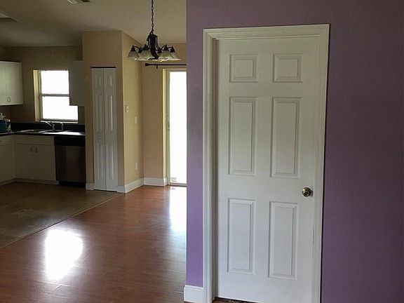 4th image of 3 Seagirt Ct
