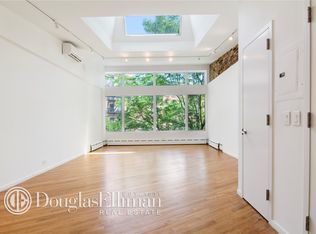 212 E 9th St APT 3, New York, NY 10003