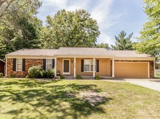 2108 Hidden Lake Ct, Charleston, IL 61920