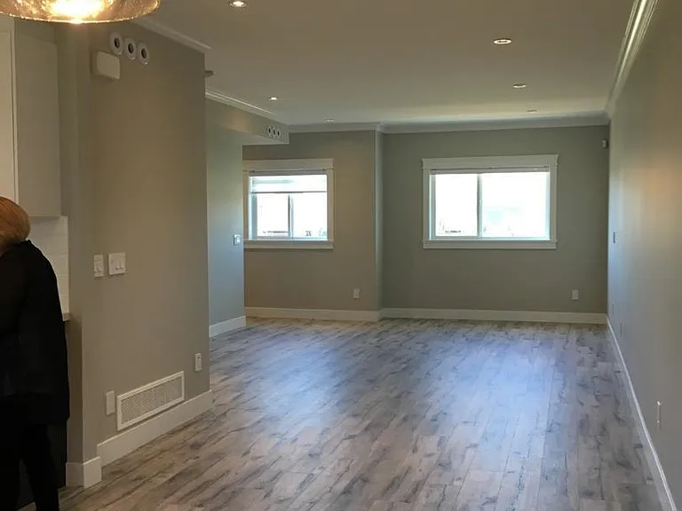9560 Alexandra Rd #8 — Photo 3