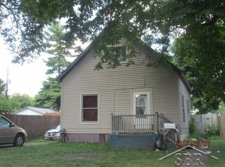 1516 Greenwich St, Saginaw, MI 48602