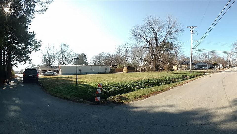 1st image of 735 Etheridge St