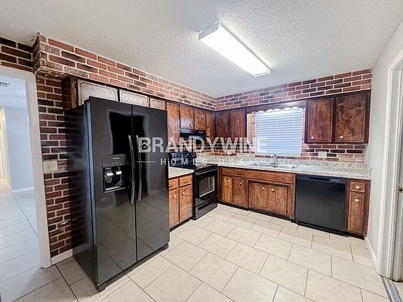 4th image of 10972 Majuro Dr