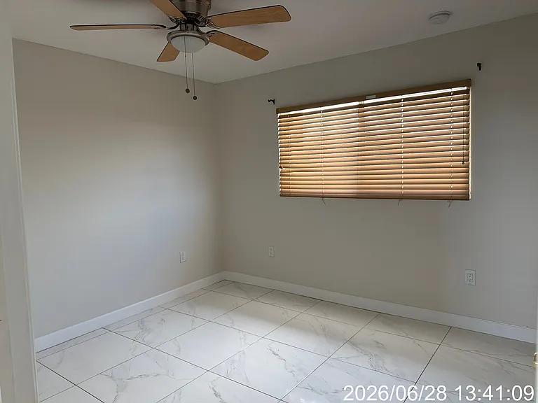 101 E 51st Pl — Photo 18