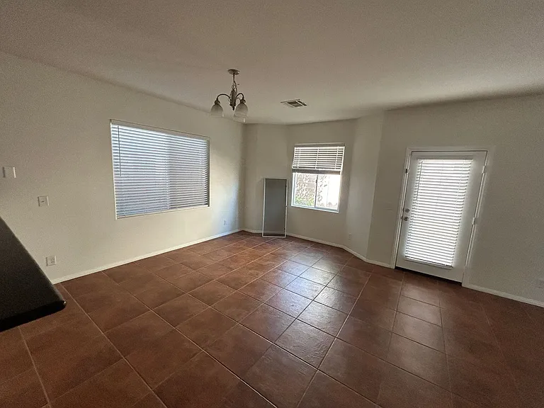 10646 Allegrini Dr — Photo 5
