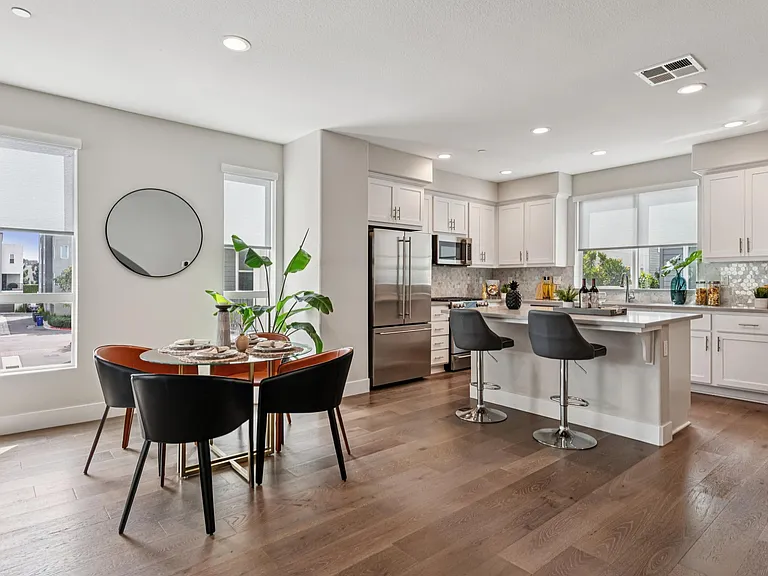 Main floor, dining/kitchen
