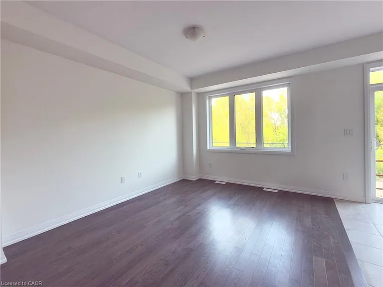 369 Starlight Ave — Photo 8