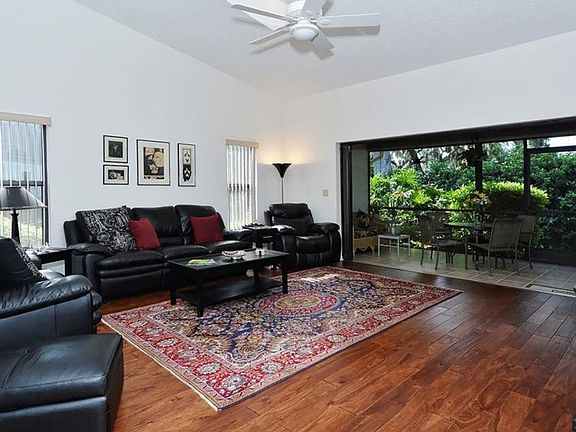 3rd image of 3940 Wilshire Cir E #170