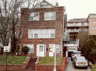 905 Richmond Rd, Staten Island, NY 10304