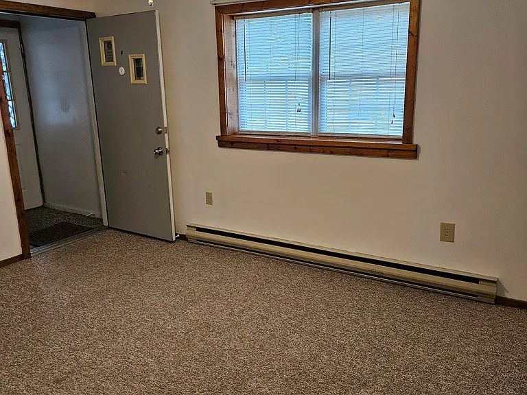 300 E 2nd St #4 — Photo 9