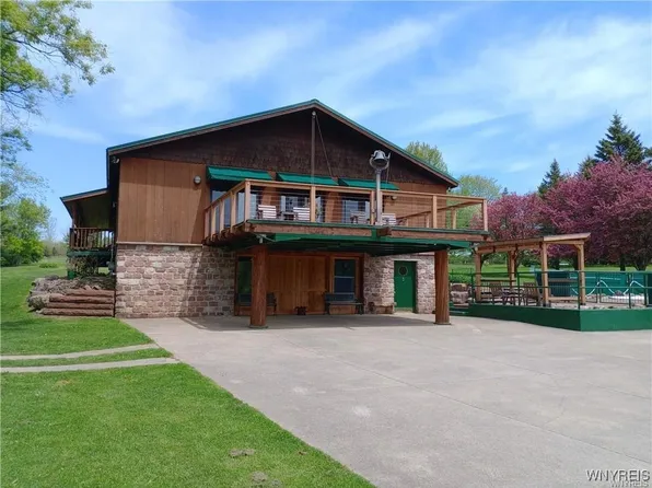 11910 Strykersville Rd, East Aurora, NY 14052