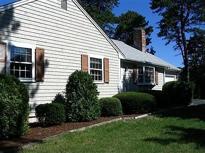 3rd image of 15 Mistletoe Ln
