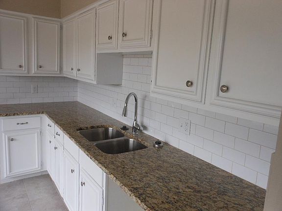 5th image of 4248 Willow Bend Ln