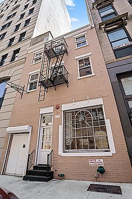 1st image of 19 Howard St #1