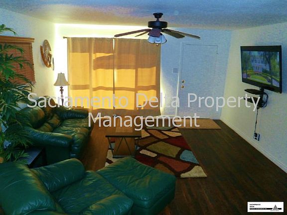 3rd image of 871 Reuter Dr