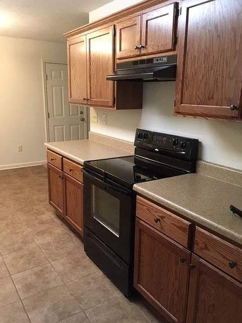 3 bed, 1375 sqft, $1,250 — Photo 2