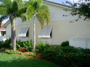 48 Lariat Cir, Boca Raton, FL 33487