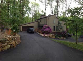 41 Beech Ln, Reading, PA 19606