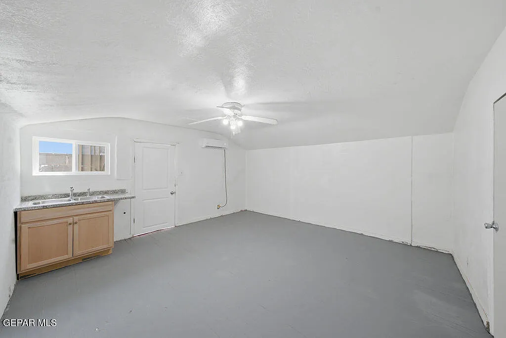 2 bed, 2.0 bath, 453 sqft, $700 — Photo 4